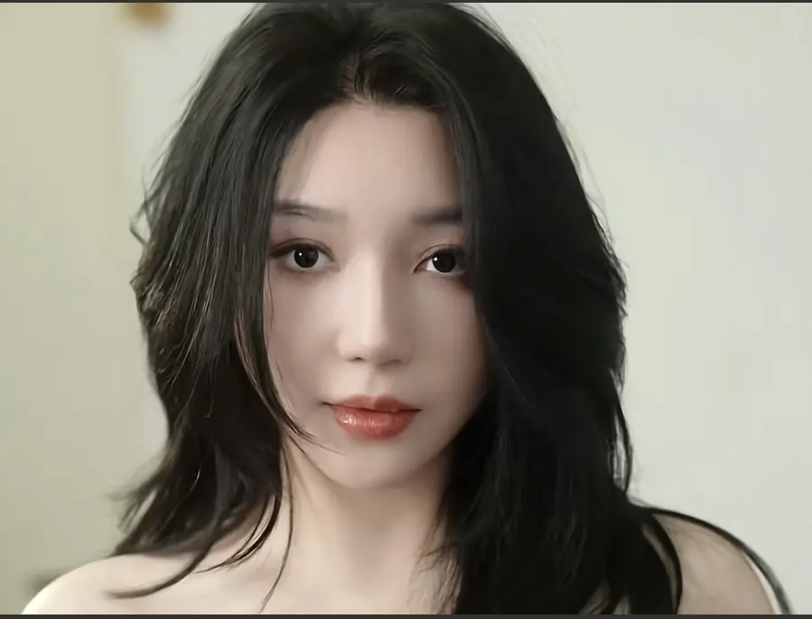 《教母eily三部曲》免费下载-eliy短剧三人行在线看HD高清-无删减完整版教母eily三部曲